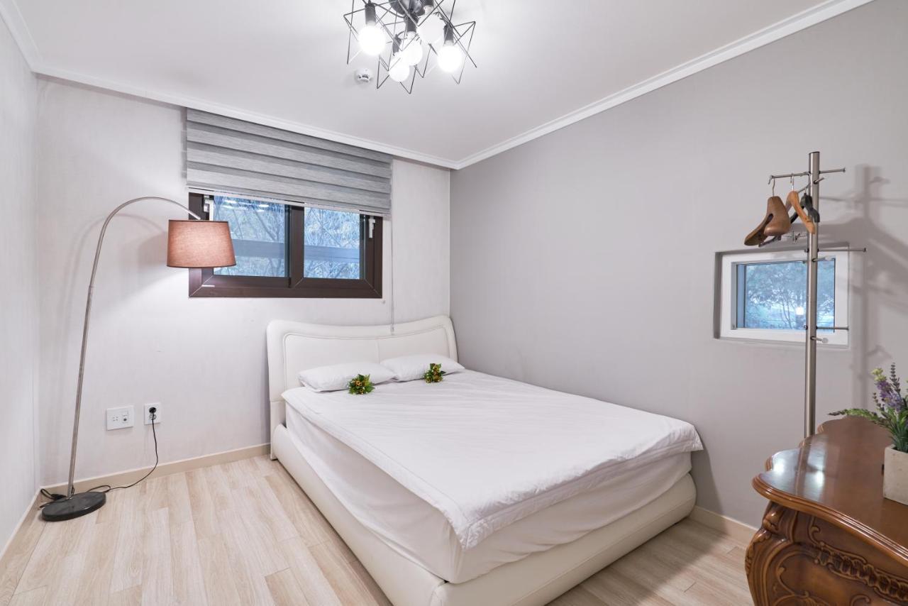 Everlast Guesthouse يونغين الغرفة الصورة